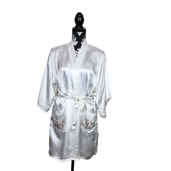 Embroidered Dragon Robe/Kimono Size Large - Picture 1 of 5